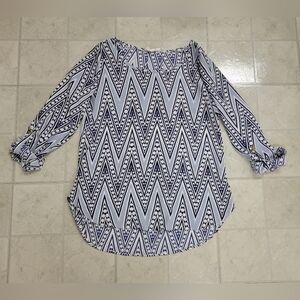 Peach Love Cream California Size Small Blue and White Blouse